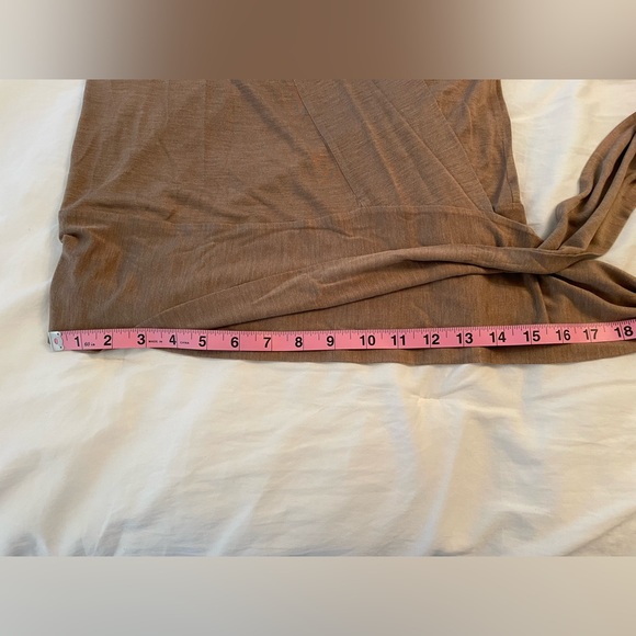 Diane von Furstenburg Olga Wrap Blouse Size S - Picture 7 of 8